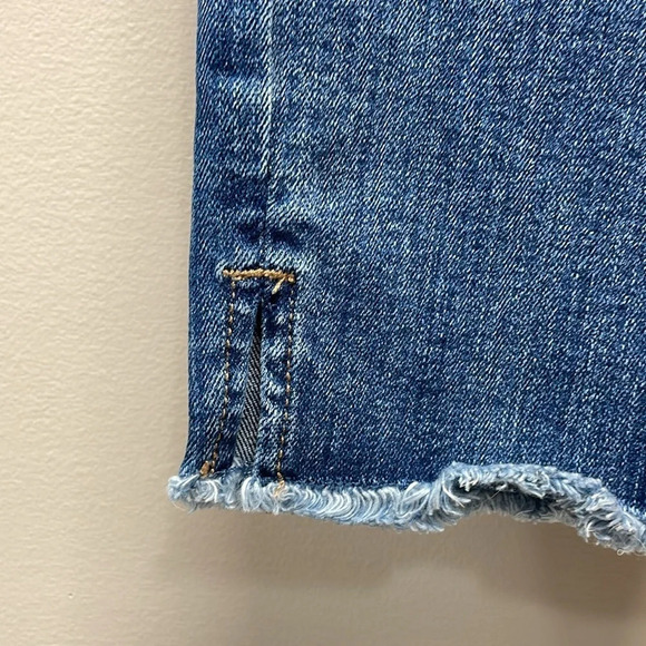 NWOT Kensie Jeans The Effortless Skinny Crop Distressed Denim Jeans 10/30 - Picture 4 of 16